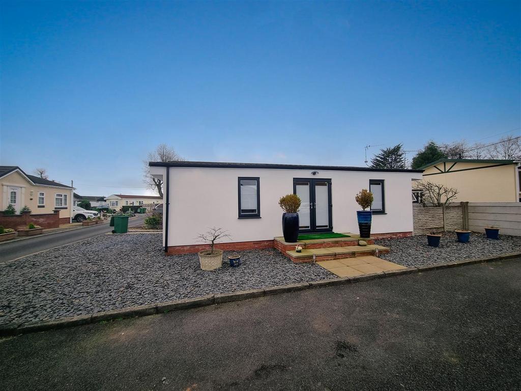 Chapel Lane, Wythall, Birmingham 1 bed park home for sale £175,000