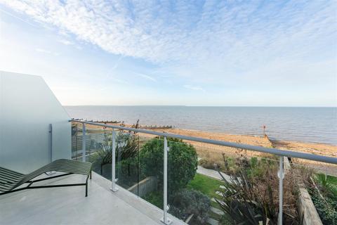 Starboard House, 26 Admiralty Walk, Whitstable, CT5 4ET