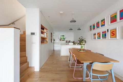 Starboard House, 26 Admiralty Walk, Whitstable, CT5 4ET