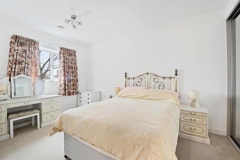 1 bedroom apartment for sale, St. Marys Lane, Upminster