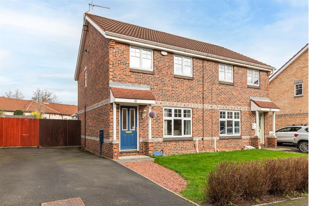 North Shields, Tyne and... 3 bed semidetached house for