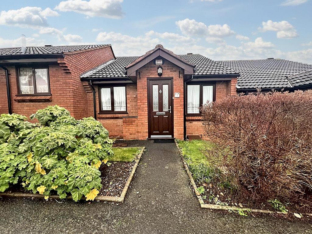 Gorstie Croft, Great Barr, Birmingham 2 bed terraced bungalow for sale £145,000