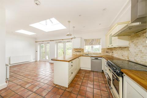 5 bedroom house for sale, Montrose Avenue, Whitton
