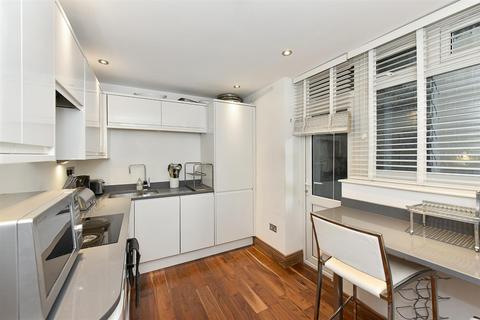 3 bedroom flat to rent, Barrie House, Lancaster Gate, Hyde Park W2