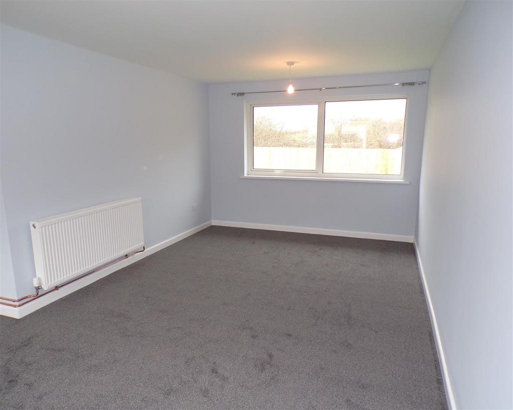 Living Room1.JPG