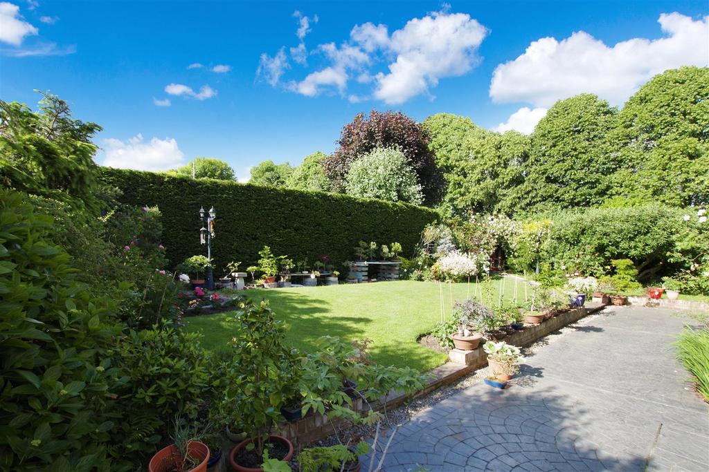 Side &amp; Rear Garden