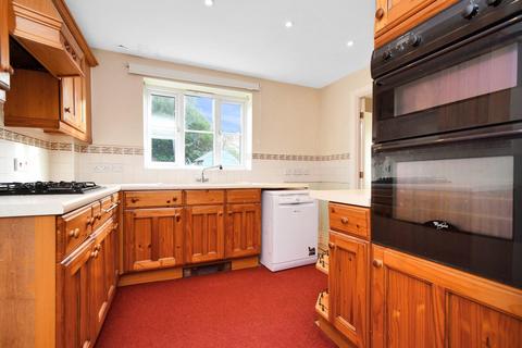 4 bedroom house to rent, Doublegates Avenue, Ripon