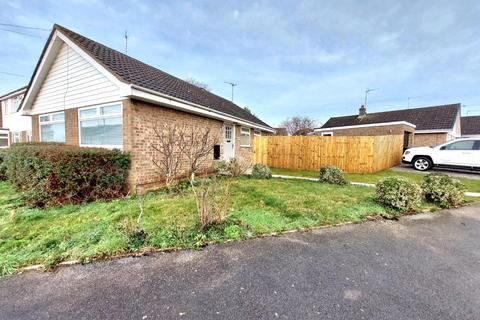 2 bedroom detached bungalow for sale, Dowthorpe Hill, Earls Barton, Northamptonshire NN6