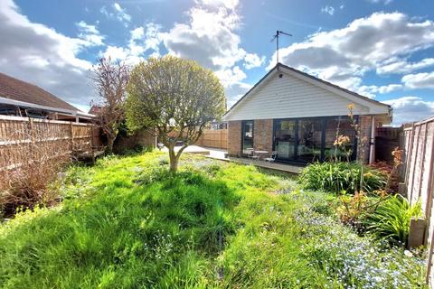 2 bedroom detached bungalow for sale, Dowthorpe Hill, Earls Barton, Northamptonshire NN6