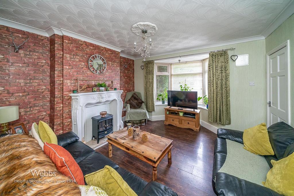 Central Avenue, Cannock WS11 3 bed semidetached house for sale £200,000