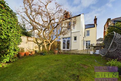 4 bedroom semi-detached house for sale, St. Helens Crescent, Hastings