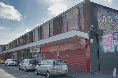 Convenience store to rent, M Soho Road, Birmingham B21