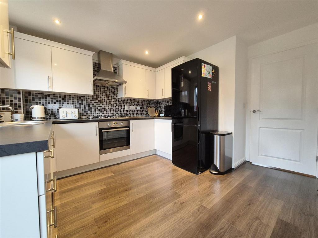 Dining kitchen