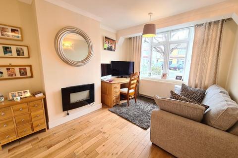 20 Curran Avenue, Wallington, SM6 7JN