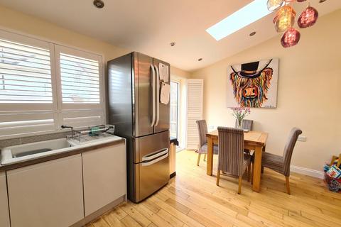 20 Curran Avenue, Wallington, SM6 7JN