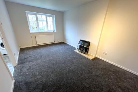 2 bedroom flat to rent - Oakdene Drive, Shadwell, Leeds