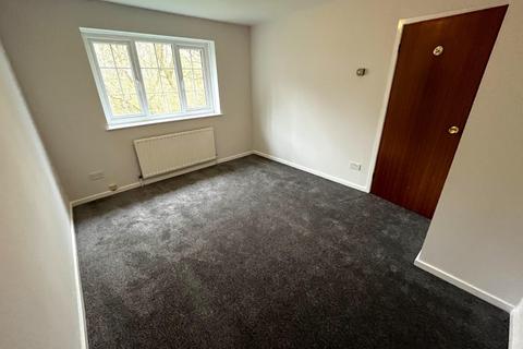 2 bedroom flat to rent - Oakdene Drive, Shadwell, Leeds