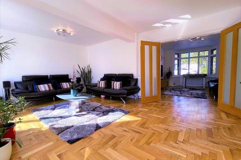 51 Antrobus Road, Sutton Coldfield, B73 5EJ