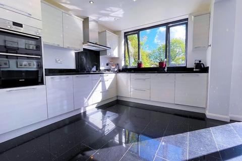 51 Antrobus Road, Sutton Coldfield, B73 5EJ