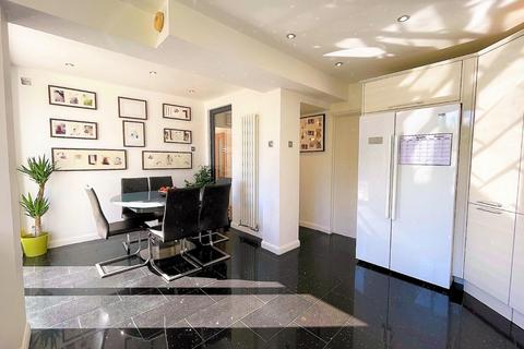 51 Antrobus Road, Sutton Coldfield, B73 5EJ
