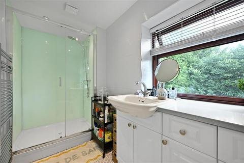 24 Kingswick Drive, Ascot, SL5 7BQ