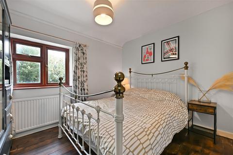 24 Kingswick Drive, Ascot, SL5 7BQ