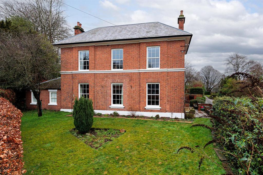 Leek Road, Cheadle ST10 5 bed detached house for sale £650,000