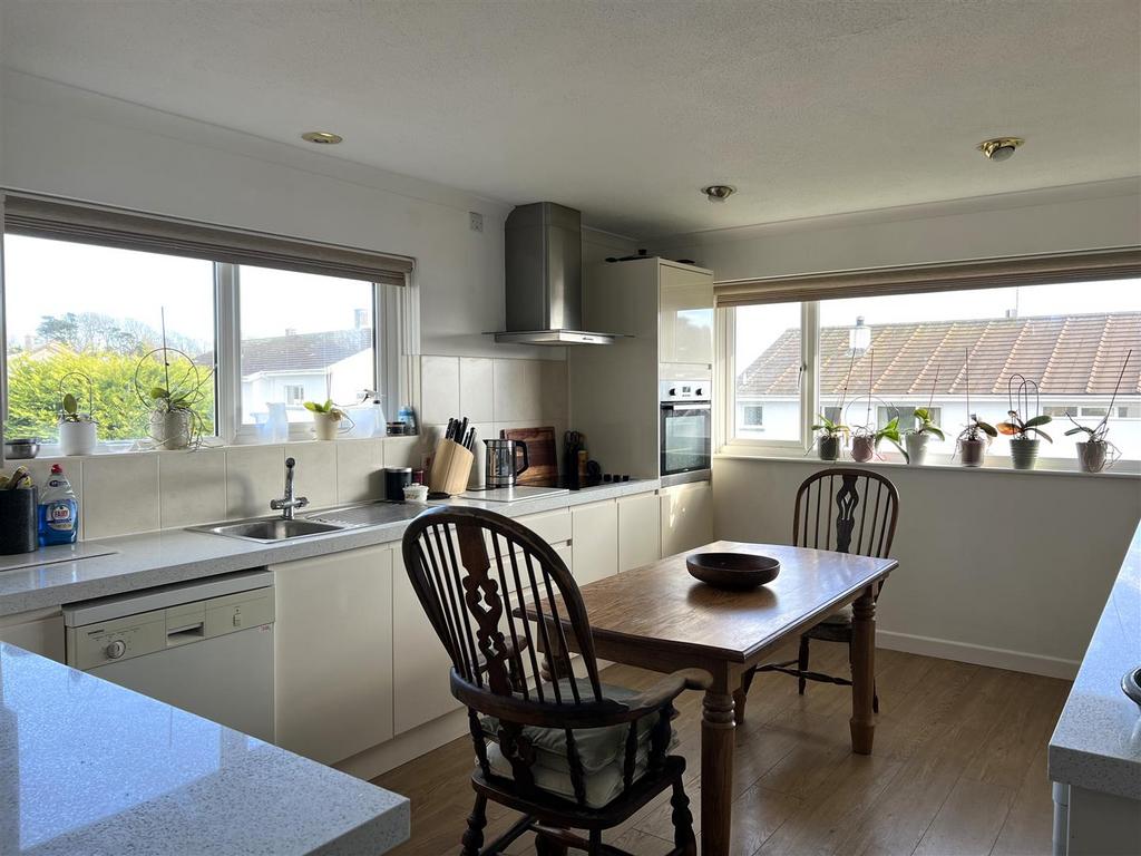 Kitchen: