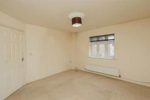 2 bedroom apartment for sale, Park Drive, New Farnley, Leeds