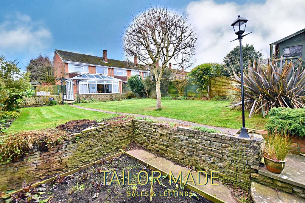 Fairways Close, Allesley Village, Coventry LARGE PLOT 3 bed end of