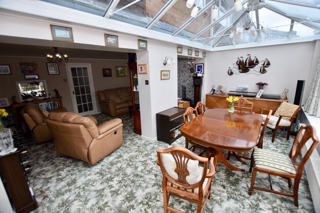 Lounge Conservatory