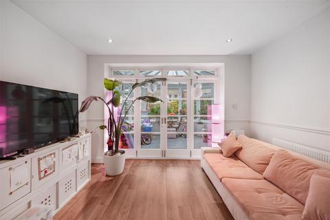 2 bedroom flat for sale, Coleraine Road, Blackheath, London