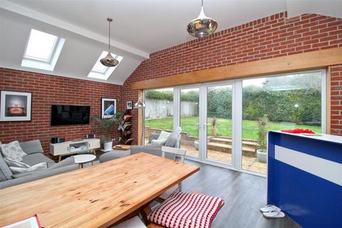 3 bedroom detached bungalow for sale, North Way, Seaford