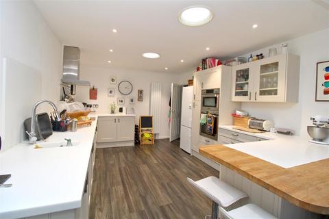 113 North Way, Seaford, BN25 3JW
