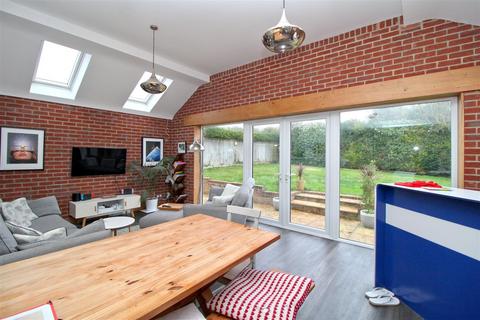 113 North Way, Seaford, BN25 3JW