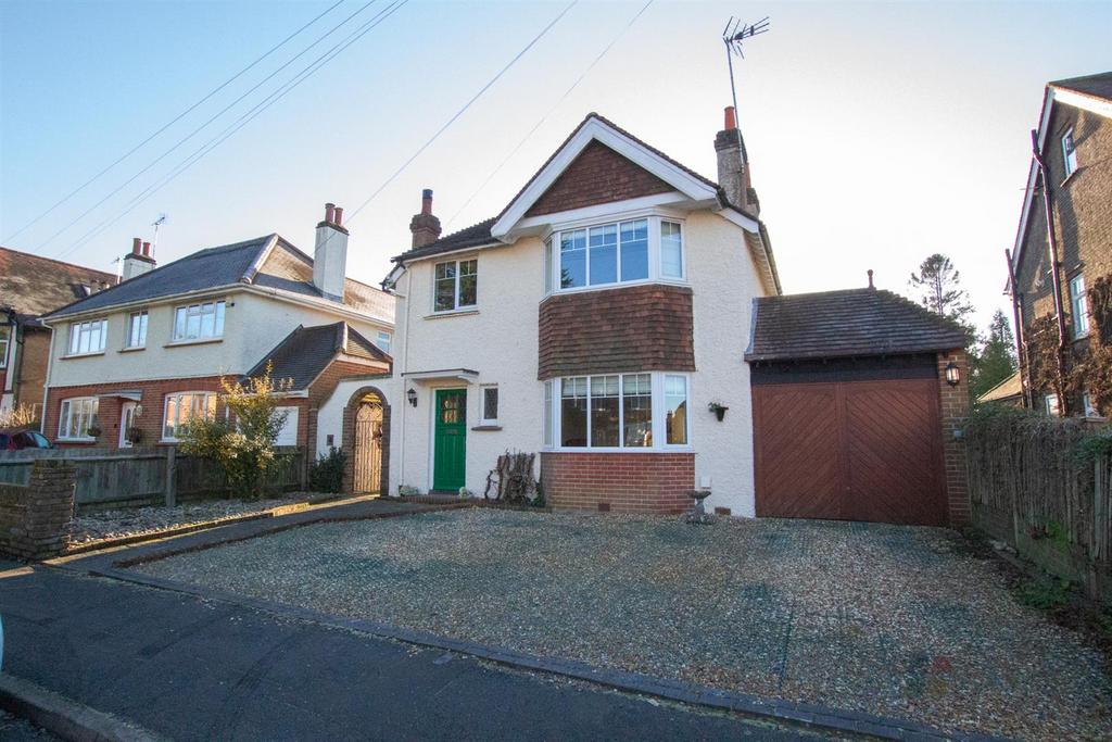 Crescent Road, Burgess Hill 4 bed detached house for sale £785,000