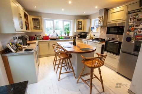 4 bedroom detached house for sale, Crescent Road, Burgess Hill