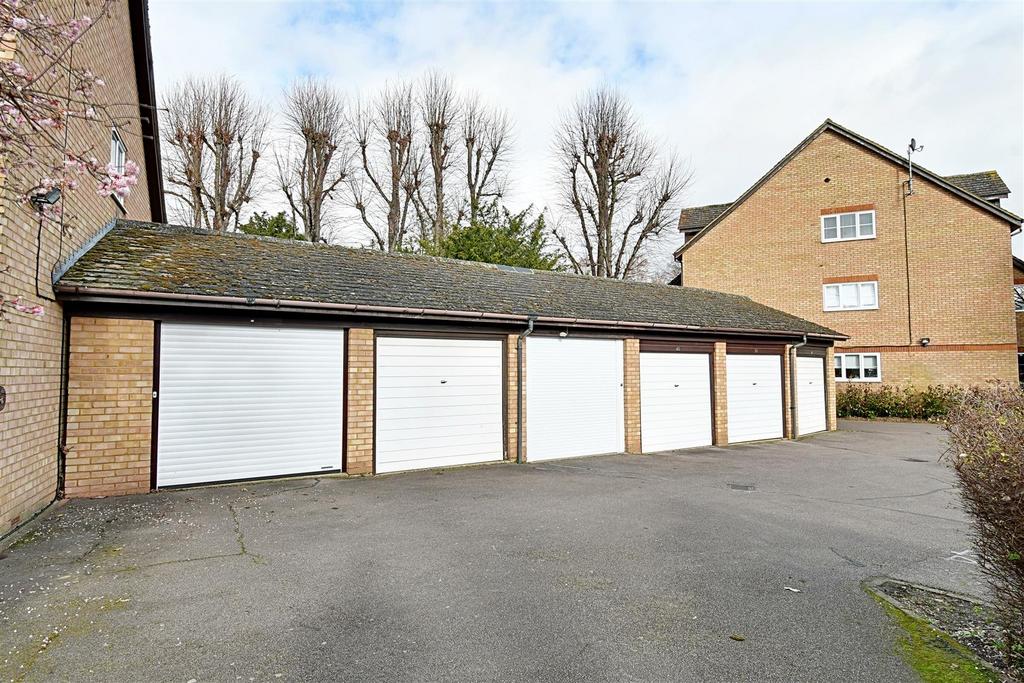 Garage.jpg