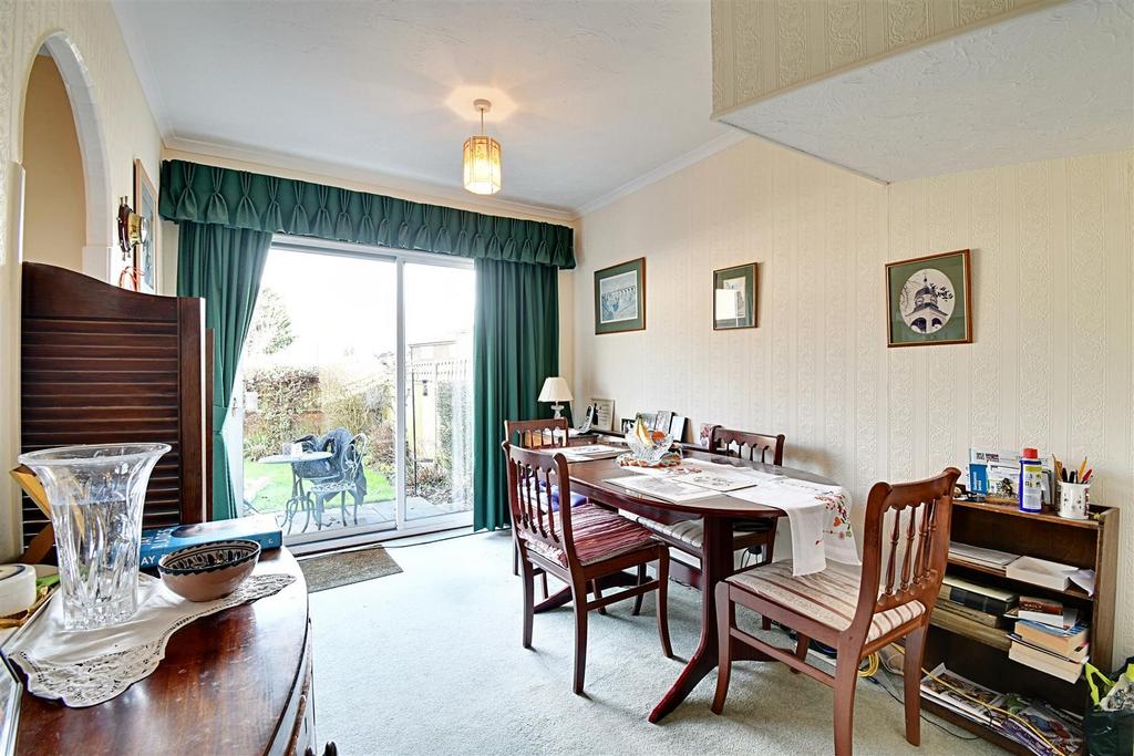 Dining Area.jpg