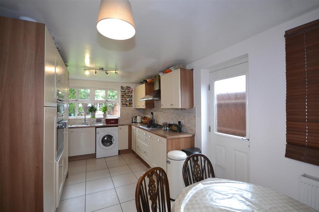 Winterton Close, Stamford 6 bed detached house for sale £499,995