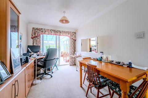 49 Anderida Road, Eastbourne, BN22 0PZ