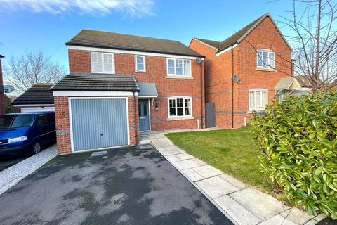 4 bedroom detached house for sale, Woodpecker Close, Sandbach