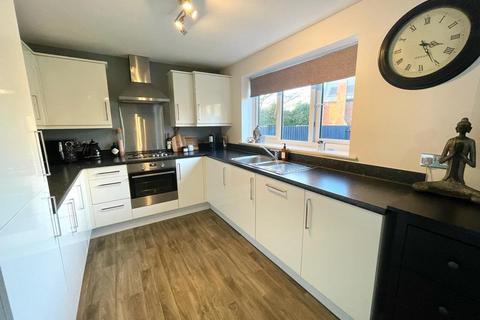 4 bedroom detached house for sale, Woodpecker Close, Sandbach