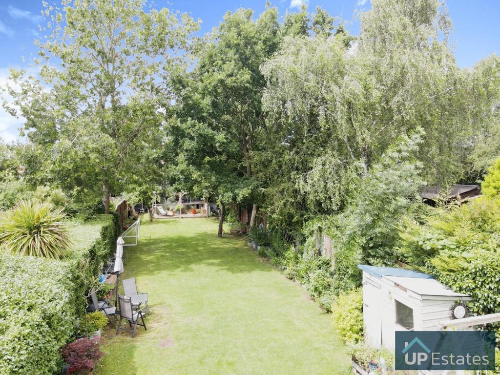 The Long Shoot, Nuneaton 5 bed detached house for sale £500,000