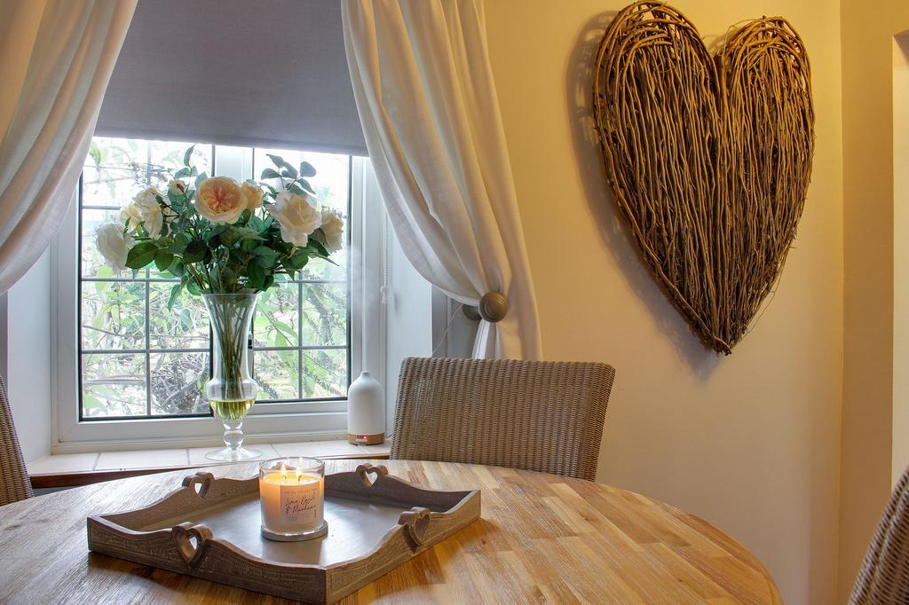 Elmside, PE14 4 bed cottage for sale £325,000