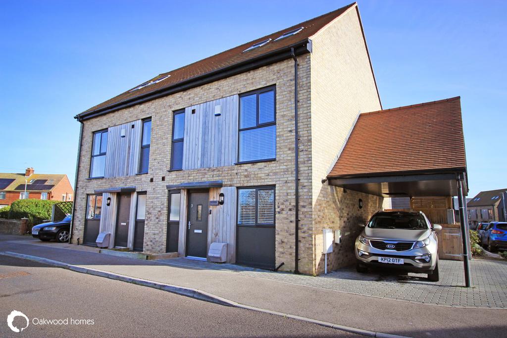 Brooke Close, Garlinge, Margate 3 bed semidetached house £375,000