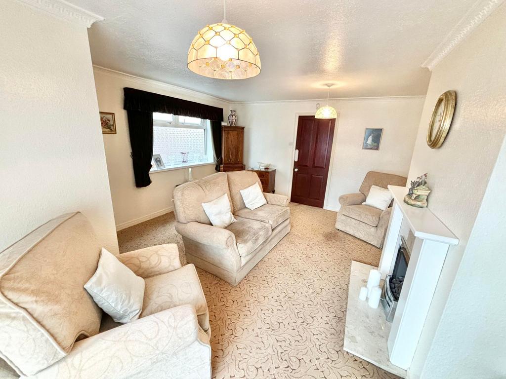 Marine Parade, Fleetwood FY7 3 bed bungalow for sale £215,000