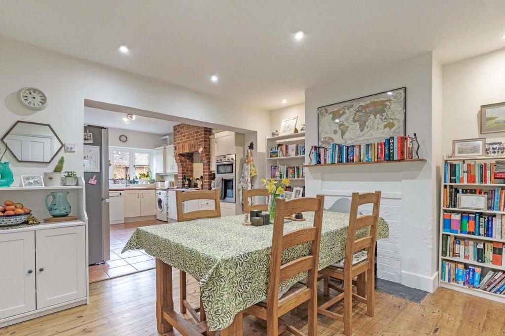 Dunstan Terrace, Cockmount Lane, Wadhurst, East Sussex, TN5 3 bed
