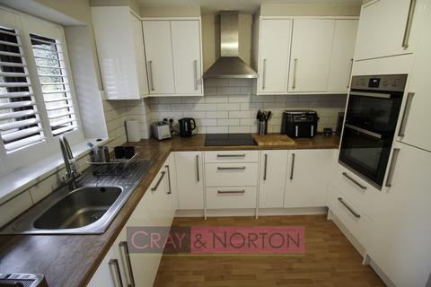 10 Basil Gardens, Croydon, CR0 8XE