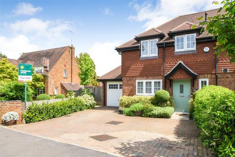 Ivy Lodge Elms Road, Hook, RG27 9DG